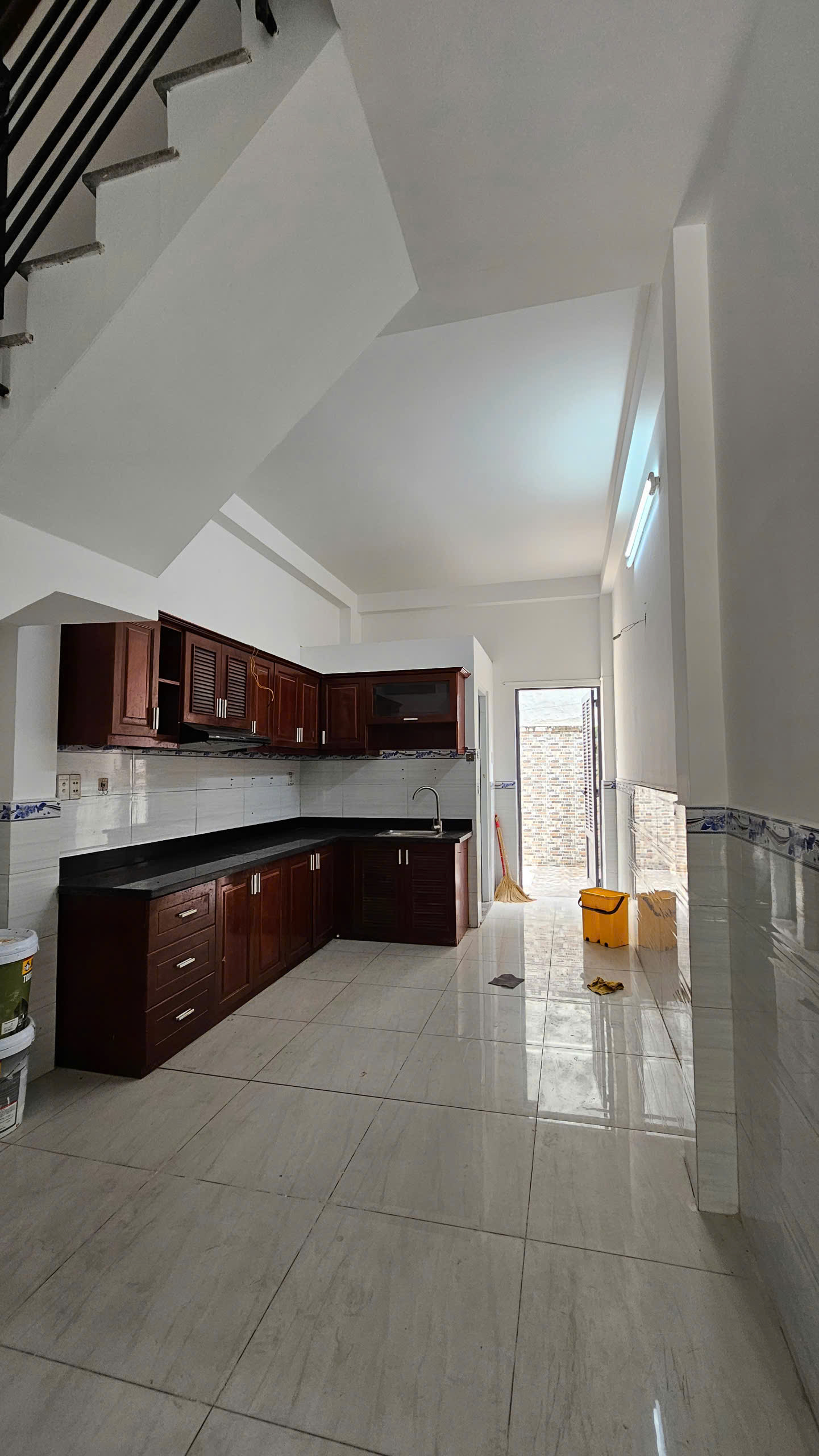 Cạnh Mặt Tiền Bến Vân Đồn thông Nguyễn Khoái Q4 <br>3 bước tới Q1,Q2,Q3,Q5...<br>DIỆN TÍCH ĐẤT 39,9M<br>5 - Ảnh 2