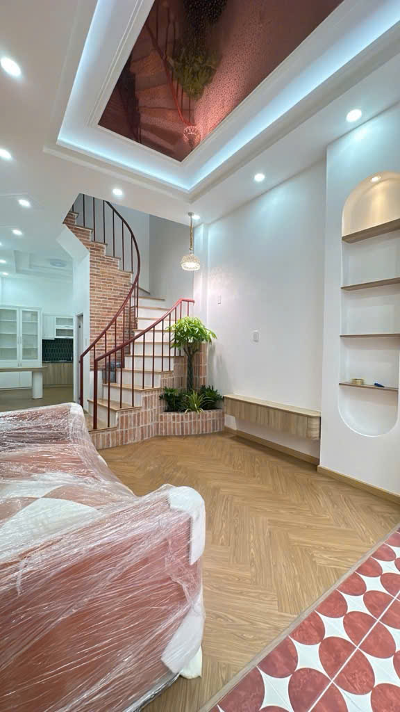 BÁN NHÀ 4 TẦNG, 48M2, <br>CẠNH MẶT TIỀN  KHÁNH HỘI, QUẬN 4<br>NGANG 3.95 X 12.05 M - Ảnh 1