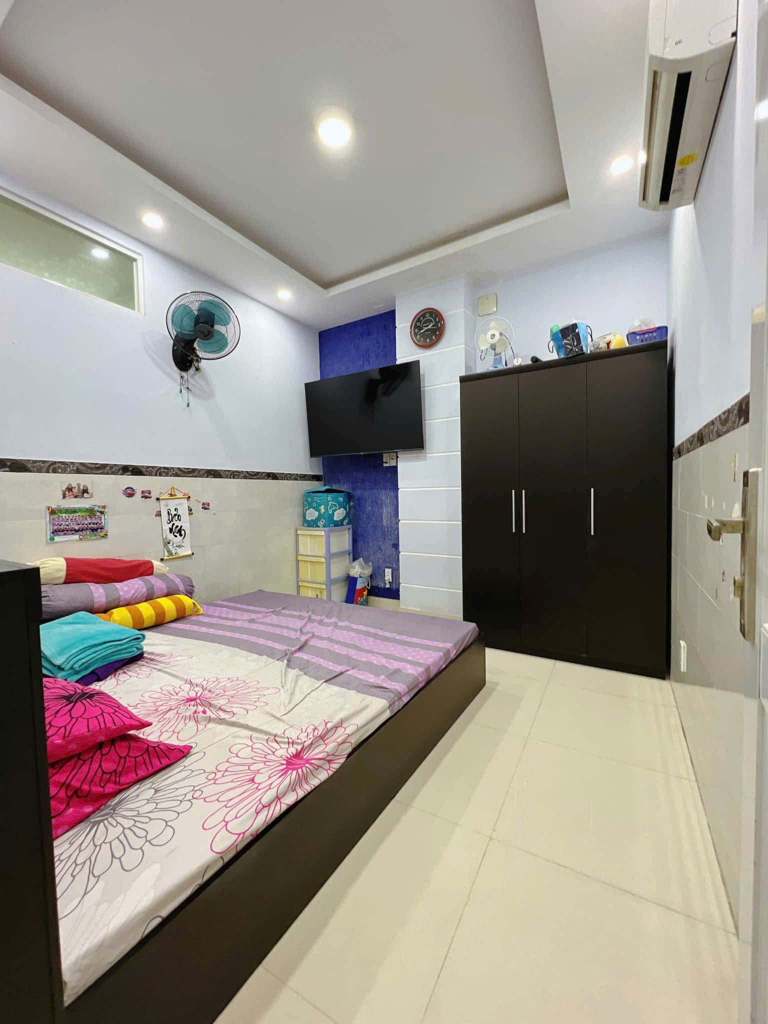 SÁT MẶT TIỀN THÔNG 1 TRỤC <br>DIỆN TÍCH 73 M2  NHÀ MỚI BÊ TÔNG  Q4<br>NGANG 4.5 DÀI 16 M HƠN 50 TRIÊU M - Ảnh 2