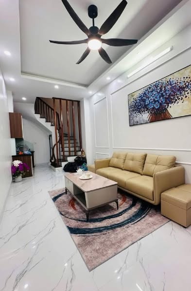 5.6 tỷ có NHÀ 5 tầng 32m CẦU DIỄN mới nguyên ở ngay - Ảnh 1
