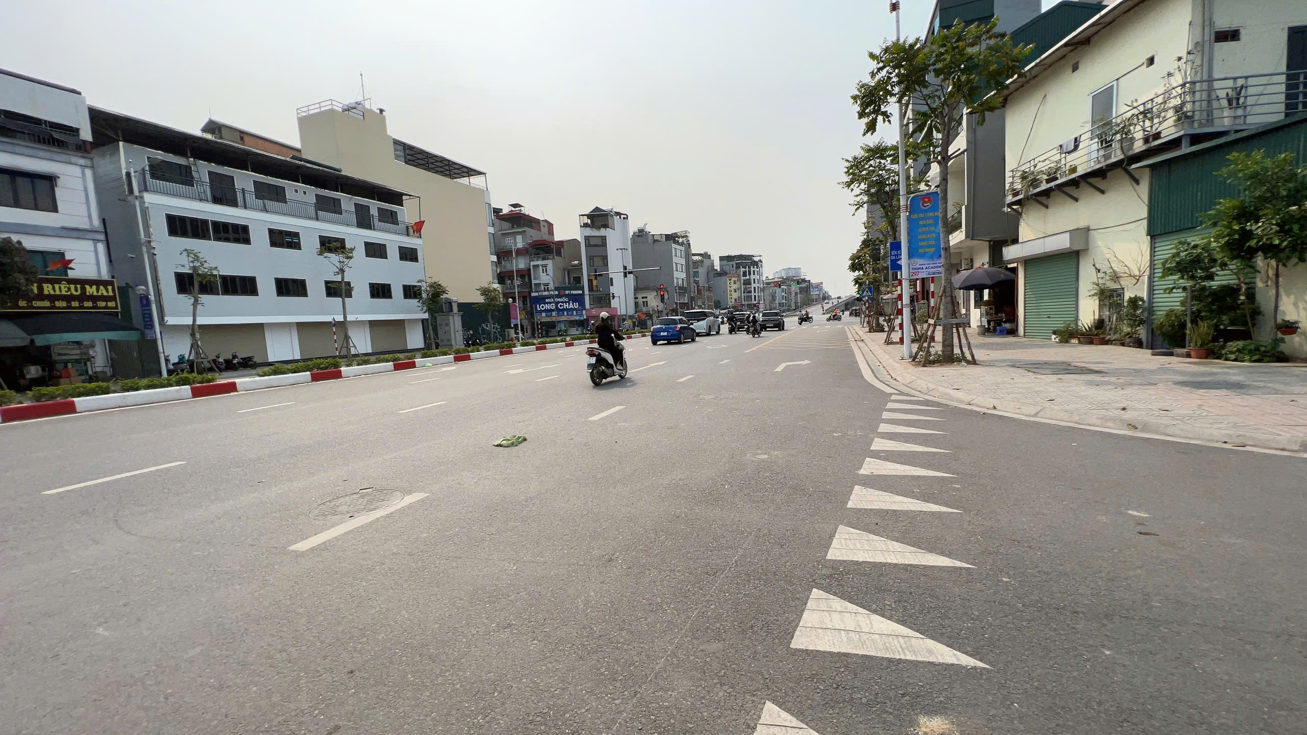 CỰC HIẾM, BÁN ĐẤT TẶNG NHÀ LÕI LONG BIÊN 250M, MT13M, Ô TÔ CHẠY VÒNG QUANH. - Ảnh chính