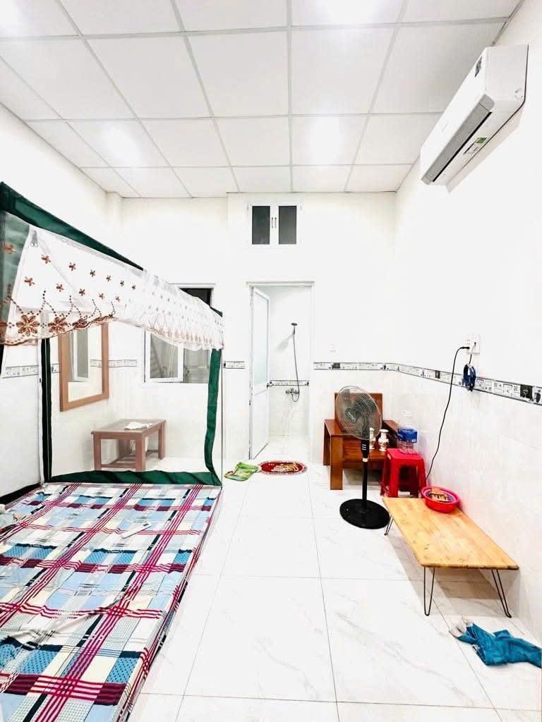 --Bán nhà HXH Lạc Long Quân, phường 10, quận Tân Bình; 4*12 - chỉ 5 tỷ - Ảnh 4