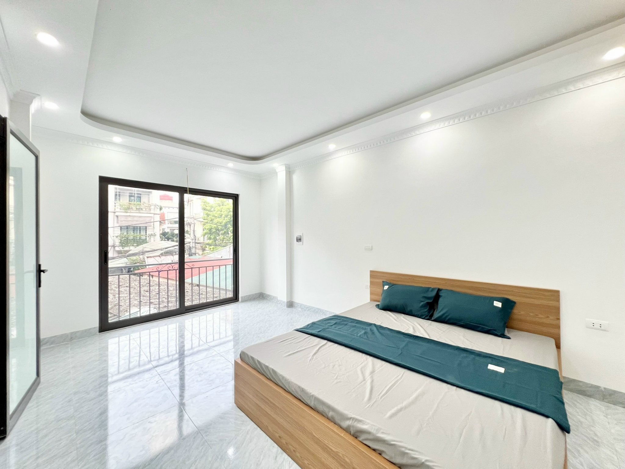 BÁN NHÀ TRẦN DUY HƯNG – 55M² x 4 TẦNG – CÁCH PHỐ 40M – Ô TÔ ĐỖ CỬA – GIÁ 11.3 TỶ lh 0975124520 - Ảnh 1