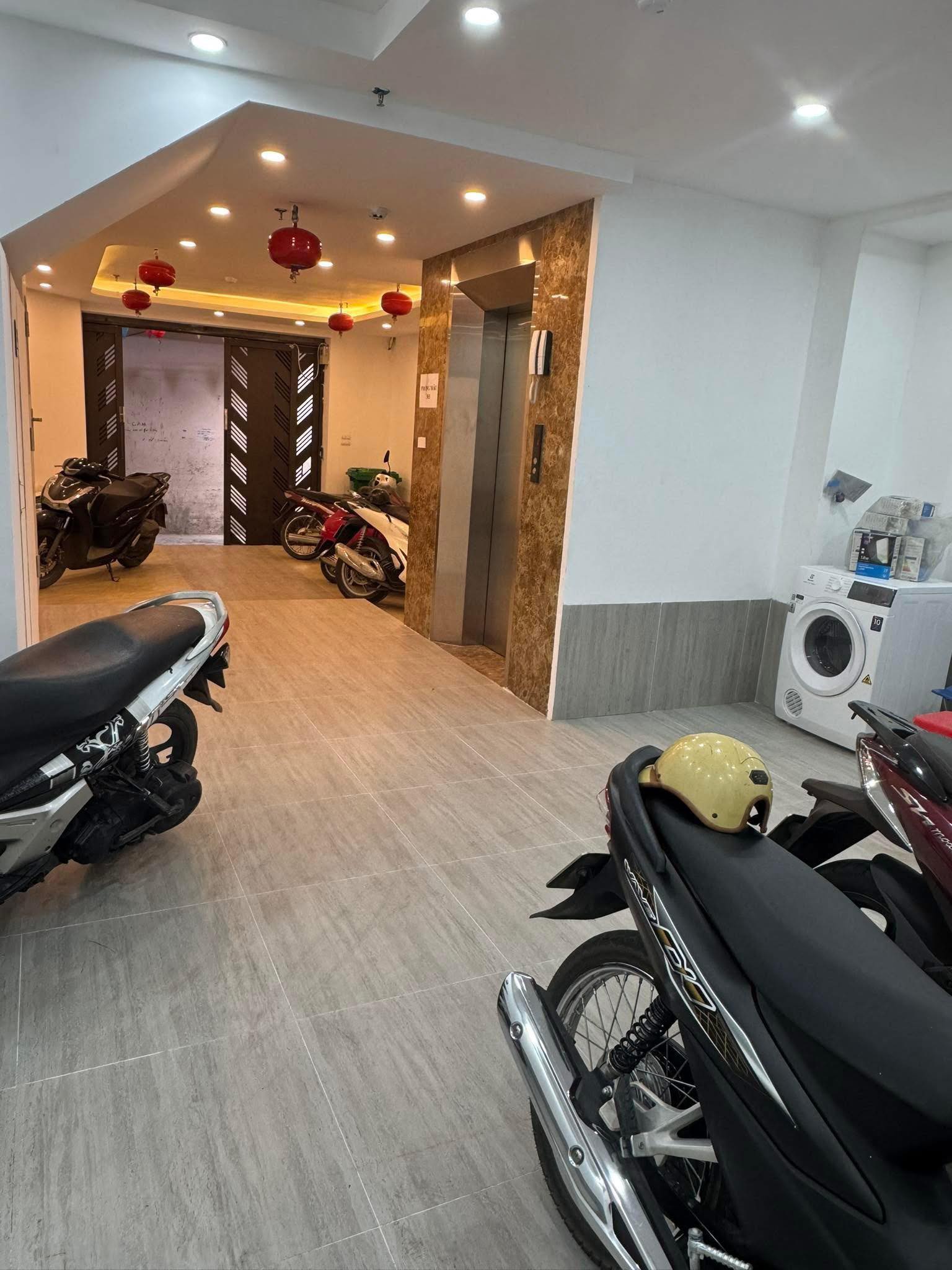 GÀ ĐẺ TRỨNG VÀNG- Bán nhà Dòng tiền Phố Xuân Thủy 76m2/ 7Tầng, MT 6m 23.8 Tỷ - Ảnh 1