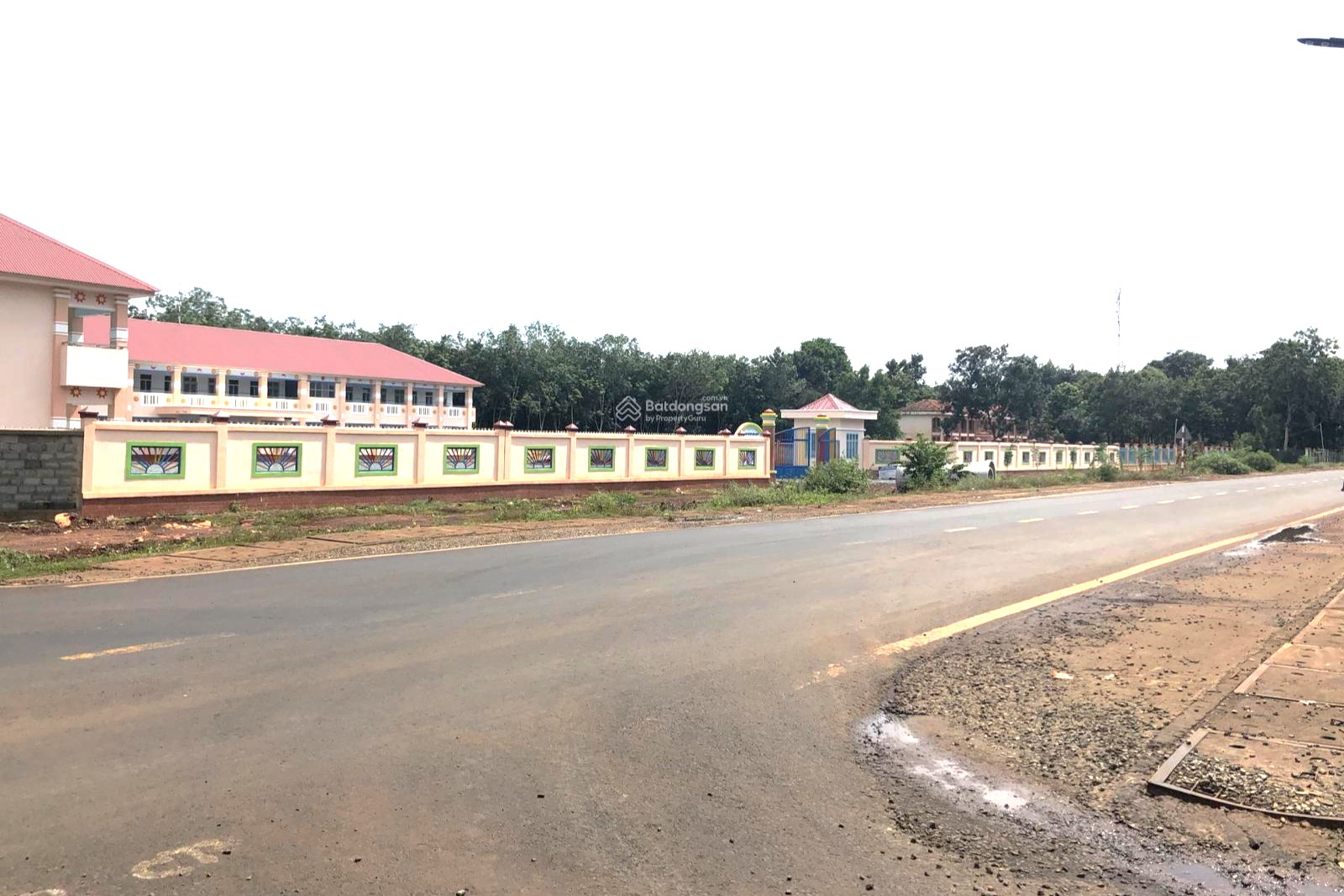 LÔ ĐẤT NGAY NGÃ 3 CHƠN THÀNH NHÀ HIỆN HỮU CẶP KCN MINH HƯNG CHƠN THÀNH 290TR - Ảnh 2