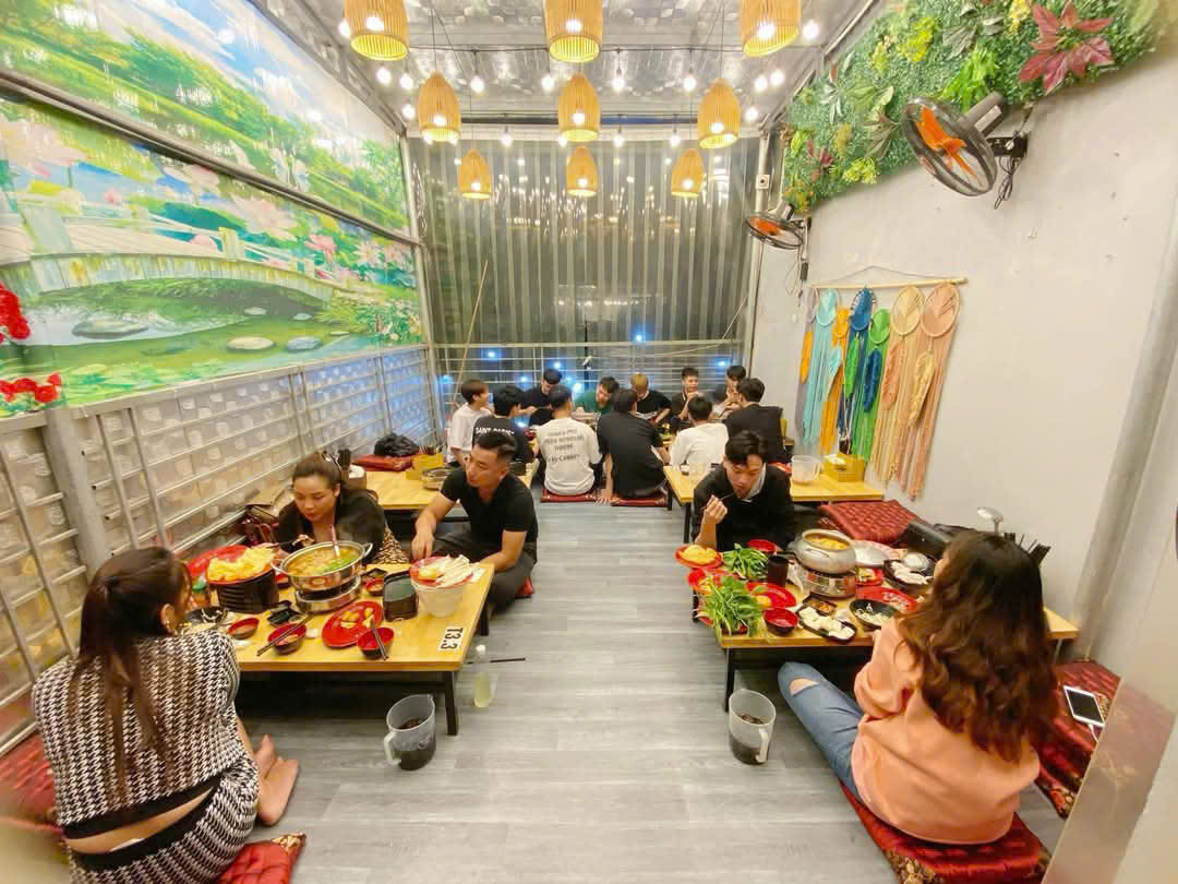SANG NHƯỢNG CỬA HÀNG TẠI PHỐ ẨM THỰC NGUYỄN VĂN TUYẾT - Ảnh 2