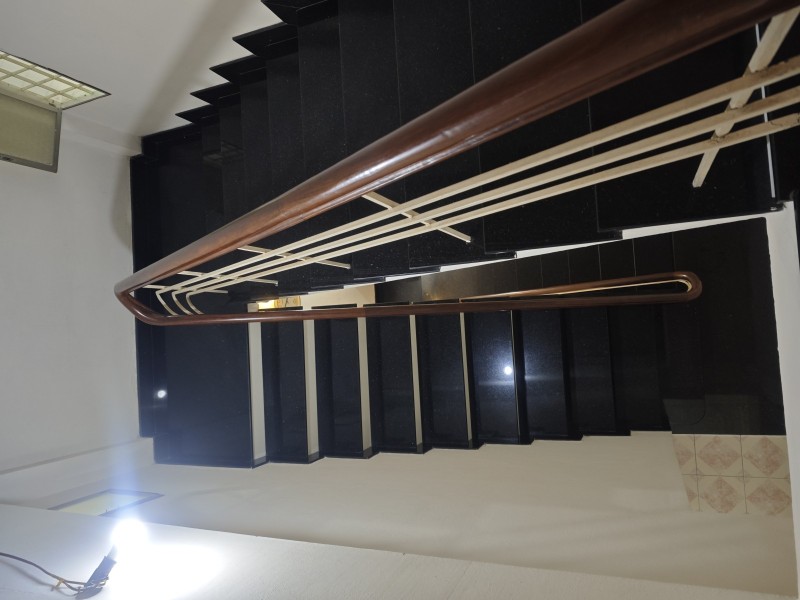 ► Nhà Kiệt sát MT Ông Ích Khiêm, gần TCV, 60m2, 3 tầng kiên cố, 4PN, 4.x tỷ - Ảnh 1