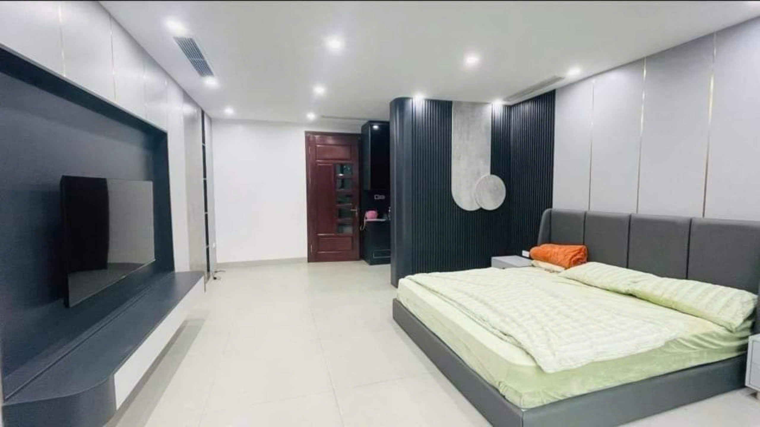 PHÂN LÔ NGUYỄN VĂN HUYÊN, ÔTÔ TRÁNH, VỈA HÈ KINH DOANH, 6T THANG MÁY, 56M2 HƠN 18TỶ - Ảnh 2