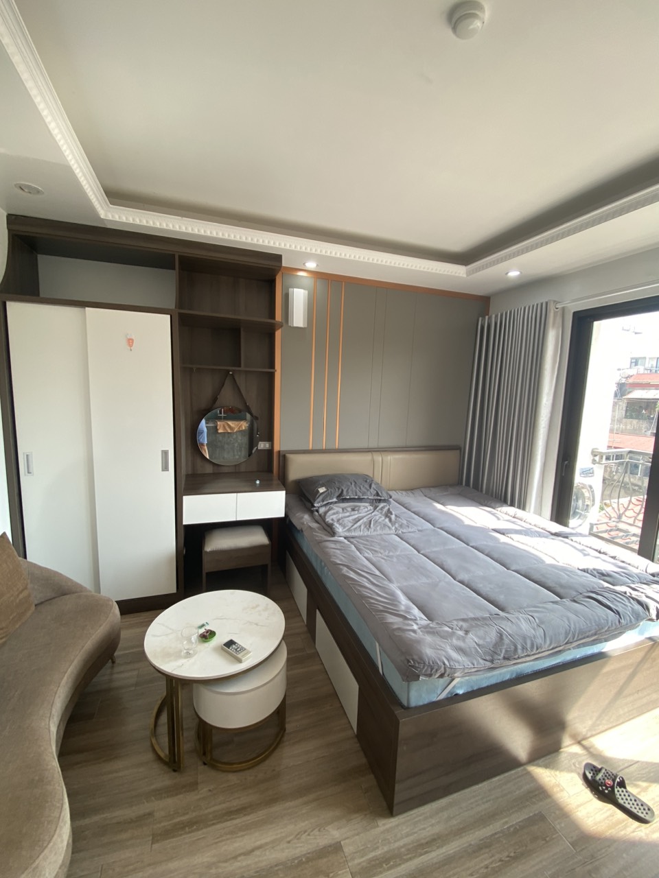 Cho thuê căn hộ tầng 5 studio Full đồ ở khu vực trung tâm Tây Hồ - Ba Đình - Lottel Mall. - Ảnh 1