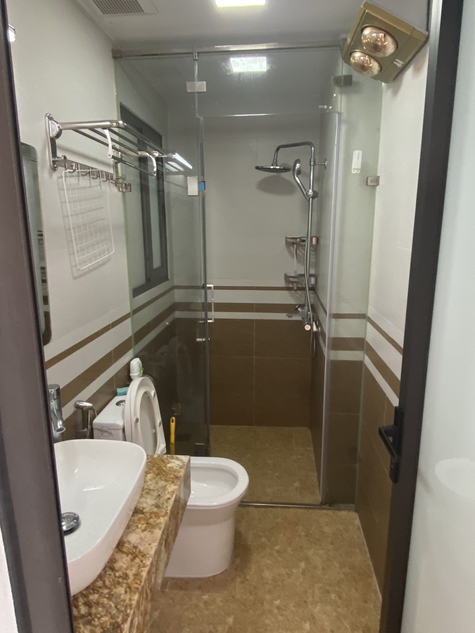 Cho thuê căn hộ tầng 5 studio Full đồ ở khu vực trung tâm Tây Hồ - Ba Đình - Lottel Mall. - Ảnh 5