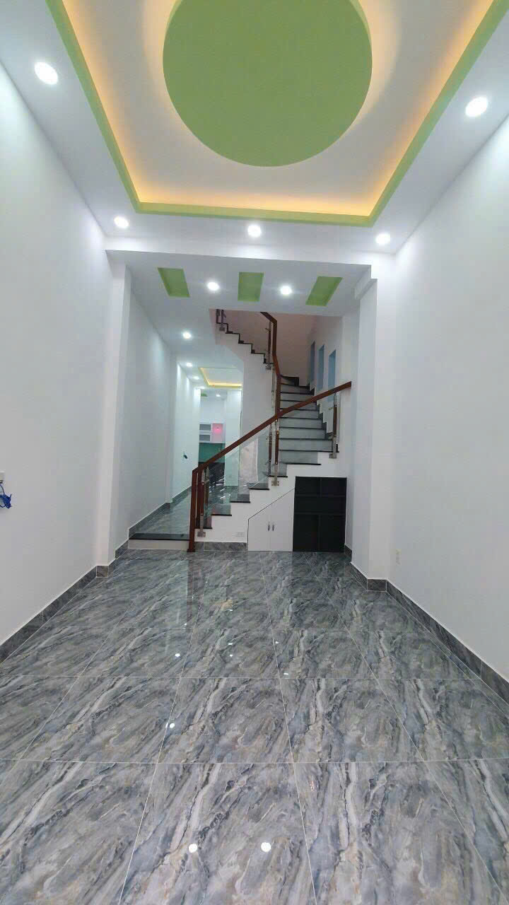 Bán nhà quận 10, đường Trần Bình Trọng, 50m2, 3 tầng, hẻm xe hơi, 8.5 tỷ - Ảnh chính