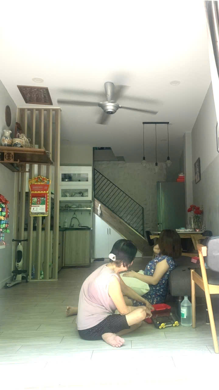 GIẢM CHÀO GIÁ RẺ, 2 TẦNG MỚI, Ở NGAY, QUẬN 2, DTSD 54M2, giá chỉ 2.x tỷ - Ảnh 1