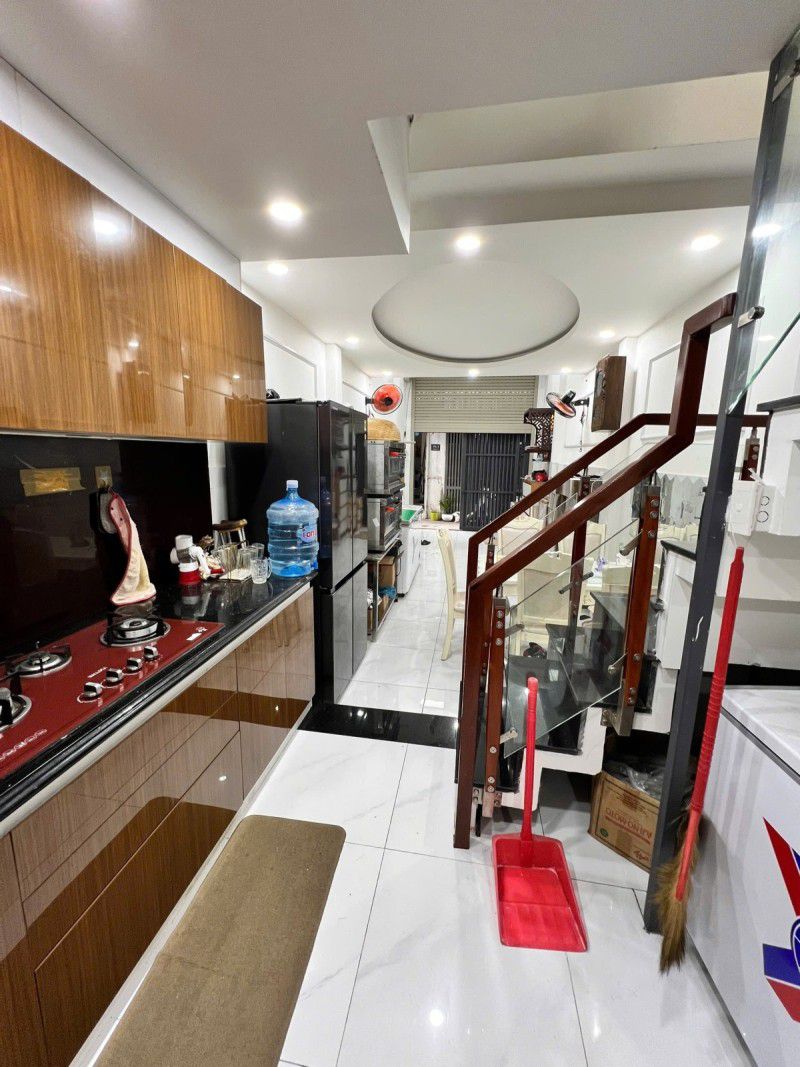 GẦN LÊ TRỌNG TẤN - DT: 32M2 - 2 TẦNG - 2PN - CHỈ NHỈNH 3 TỶ - TẶNG FULL NỘI THẤT. - Ảnh 2