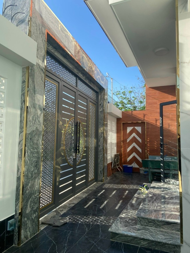 Bán nhà mặt phố Q.9, 90m², 4 tầng, 10.3 tỷ, sổ hồng - Ảnh chính