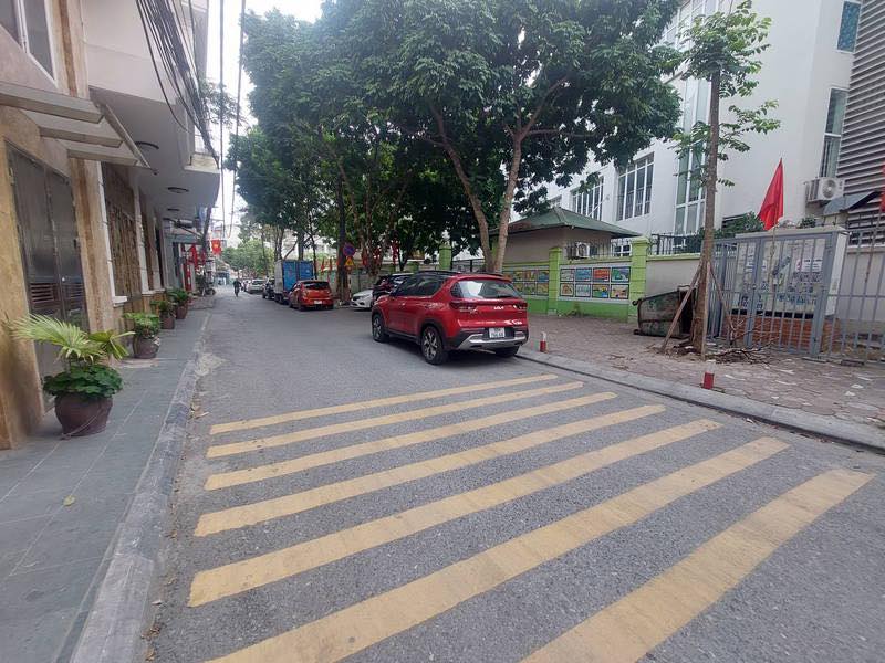 BÁN NHÀ 7 TẦNG THANG MÁY – NGÕ 10M  -- NGUYỄN VĂN CỪ – LONG BIÊN - Ảnh chính