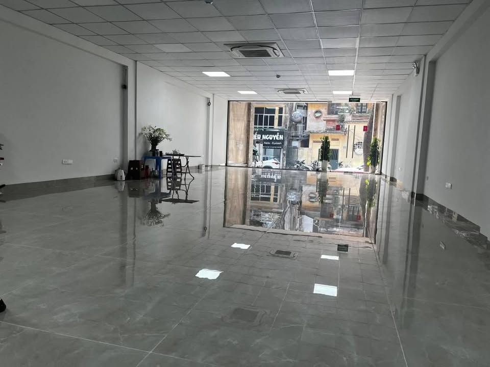 BÁN GẤP NHÀ PHỐ TRUNG KÍNH, VỈA HÈ KINH DOANH, 2 THOÁNG_DT 70M2, 4TẦNG, MT 5M, 30 TỶ - Ảnh 3