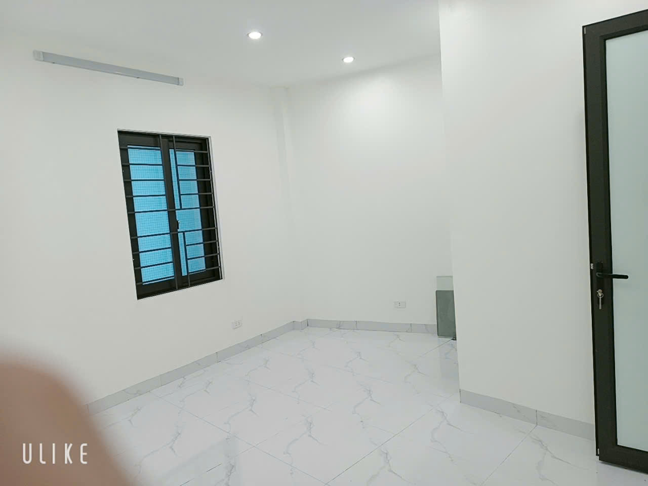 Bán nhà CHDV tại Quang Tiến Đại Mỗ 75m2 5 tầng 8 phòng khép kín 2 thoáng vĩnh viễn. - Ảnh 2