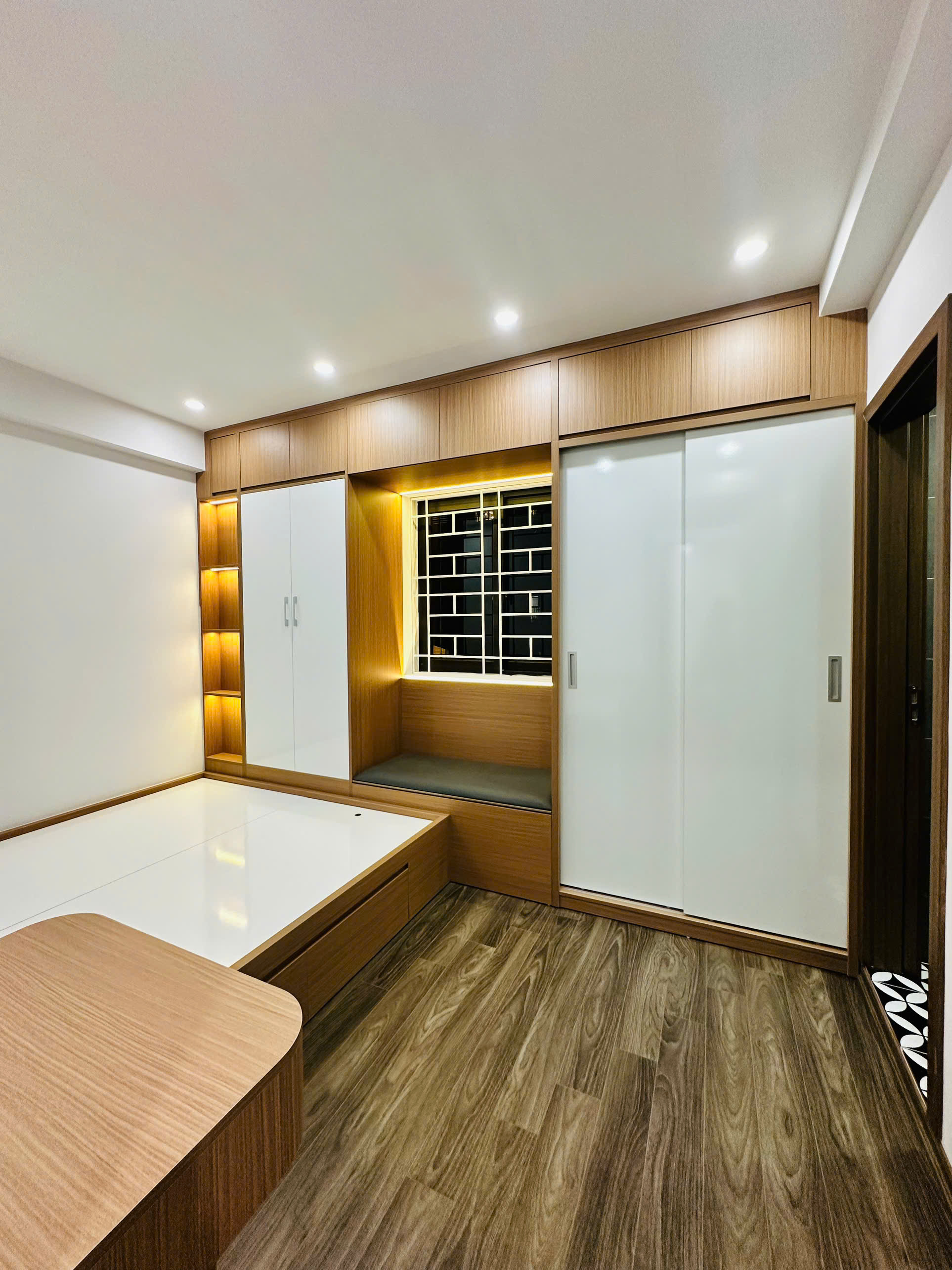 Linh Đàm - Hoàng Mai - Căn hộ chung cư CT4A-X2, sổ đỏ, 70m2 * 3 ngủ, ban công rộng thoáng, view - Ảnh 3