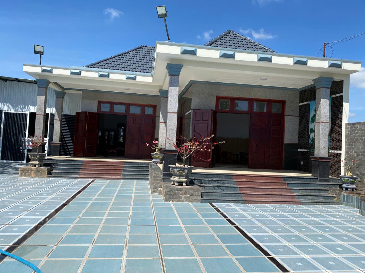 Bán gấp biệt thự 3PN, 2WC, 672m2 tại Tỉnh Lộ 765, Đá Bạc, Châu Đức, Bà Rịa Vũng Tàu - Ảnh chính