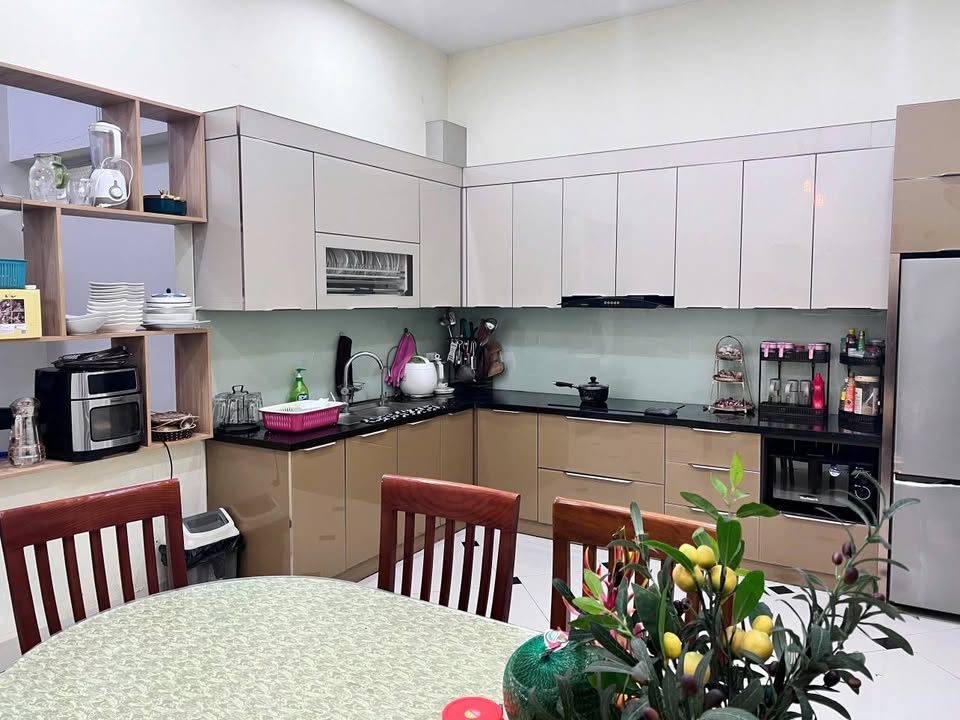 Ban gấp nhà gần chợ Bình Chánh 980tr - Ảnh 2