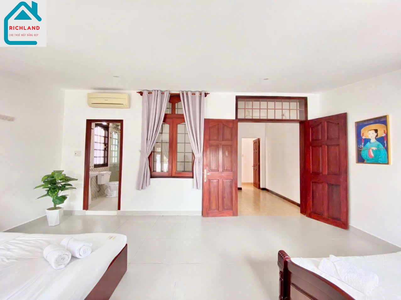 Cho thuê biệt thự Nguyễn Ư Dĩ P.Thảo Điền Q.2+ Diện tích: 20mx35m(Trệt 2L)_Giá 4.000$ - Ảnh 1