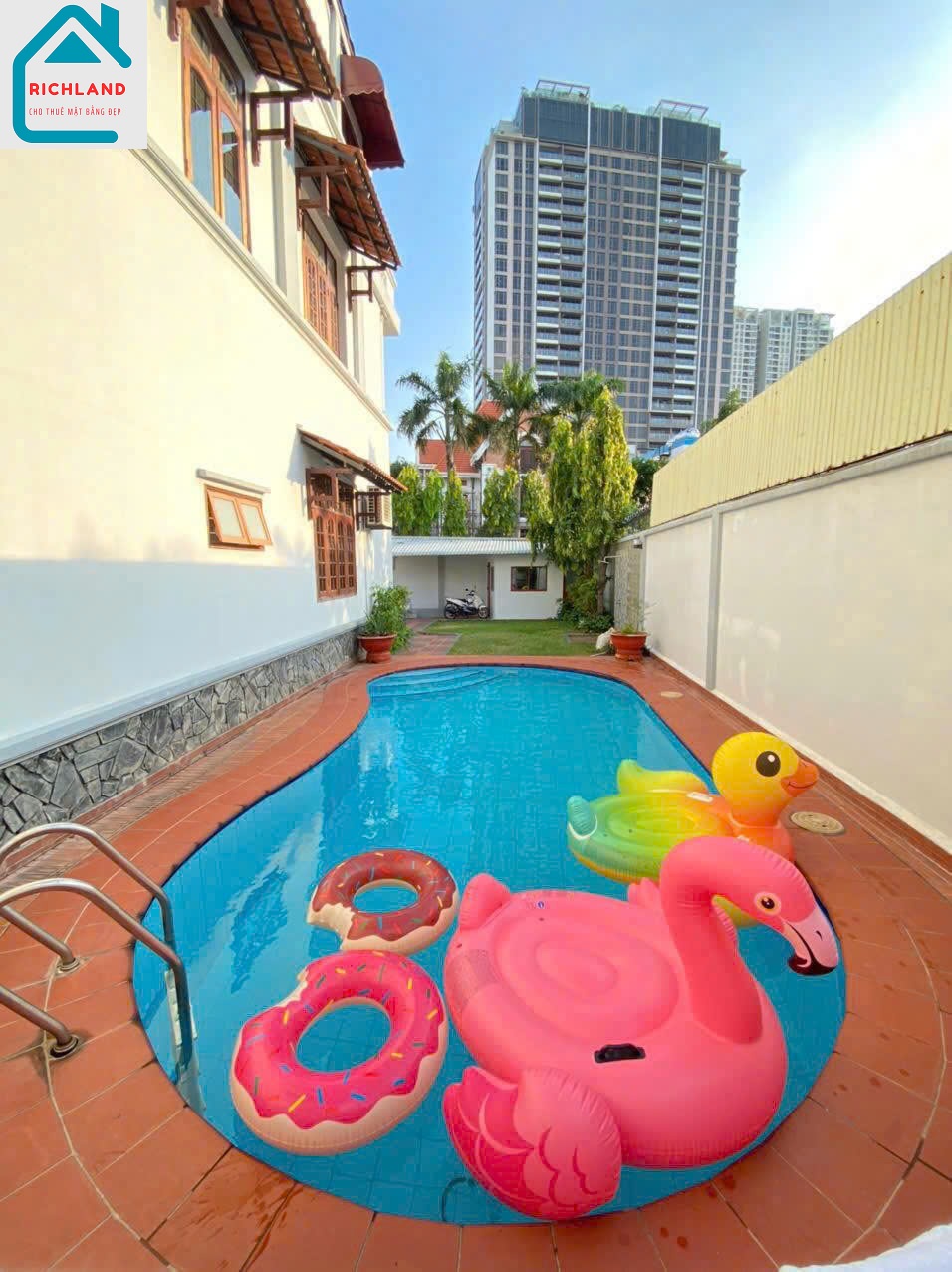 Cho thuê biệt thự Nguyễn Ư Dĩ P.Thảo Điền Q.2+ Diện tích: 20mx35m(Trệt 2L)_Giá 4.000$ - Ảnh 2