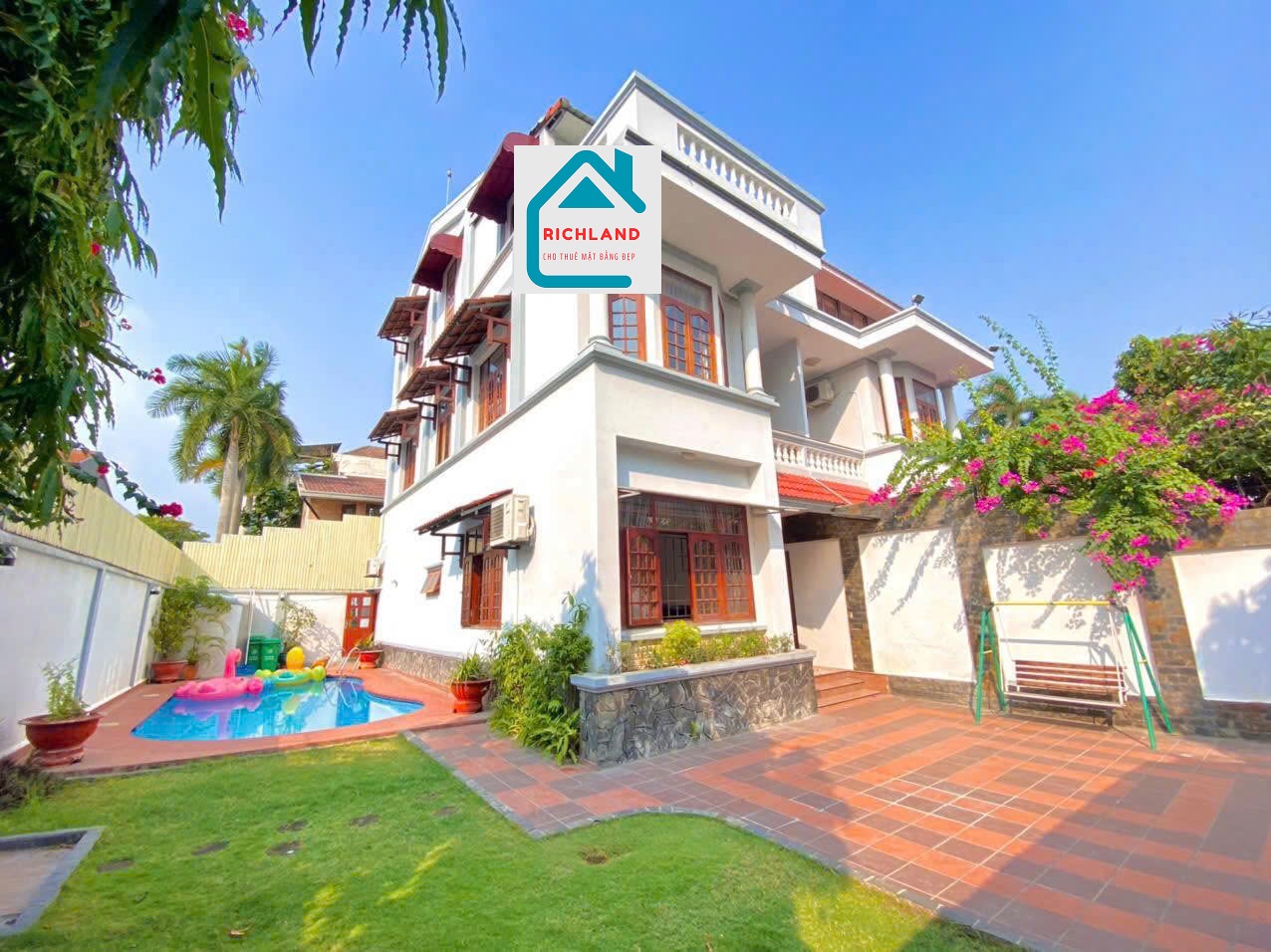 Cho thuê biệt thự Nguyễn Ư Dĩ P.Thảo Điền Q.2+ Diện tích: 20mx35m(Trệt 2L)_Giá 4.000$ - Ảnh chính