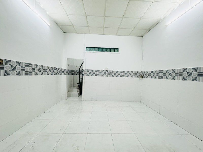 NHÀ NGON GIÁ TỐT QUẬN TÂN BÌNH - 24 M2 ( 4 x 6 ) - 2 TẦNG THOÁNG MÁT  - HẺM BA GÁC GẦN MẶT TIỀN - - Ảnh 1