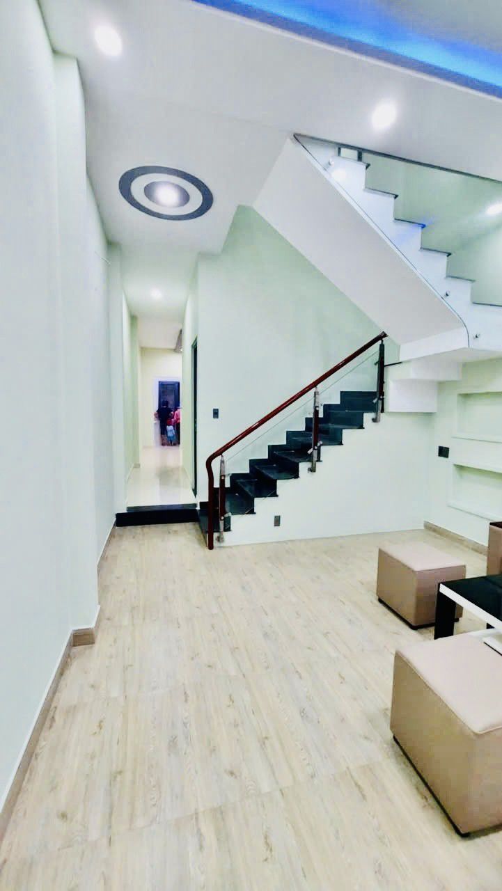 HIẾM KẾ BÊN GÒ VẤP - GẦN 80M2 ĐƯỜNG BỜ KÊNH THẠNH LỘC - HẺM 1/ XE HƠI 5M - 4 PHÒNG NGỦ - 2 TẦNG - Ảnh 4
