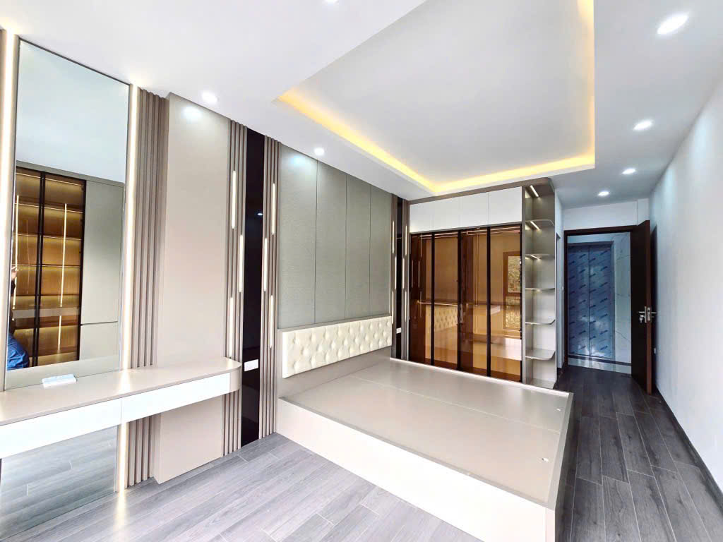 BÁN NHÀ LẠC LONG QUÂN  -  6 TẦNG THANG MÁY  -  BÃI XE OTO SÁT NHÀ  -  20M RA PHỐ  -  GẦN HỒ TÂY  - - Ảnh 2