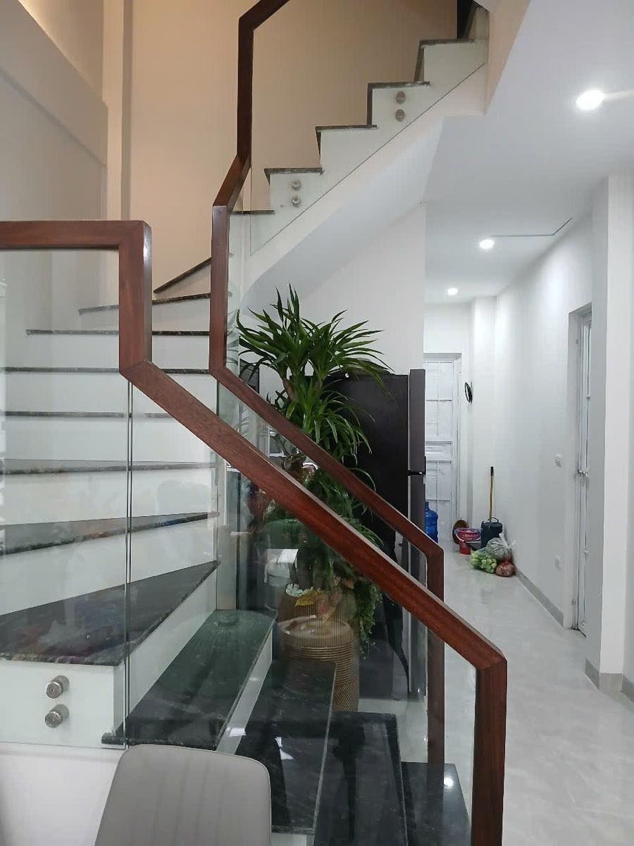 NHÀ ĐẸP XÂY MỚI – Ô TÔ TRÁNH – VÀO NHÀ – THANG MÁY – FULL NỘI THẤT – THẠCH BÀN - Ảnh 2