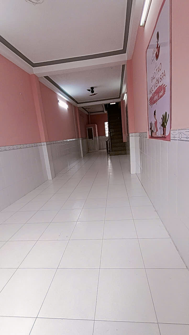 nhà 7 triêụ mặt tiền hẻm cách đường Nguyễn Văn Cừ 50 m thuận lợi cho việc kinh doanh - Ảnh chính