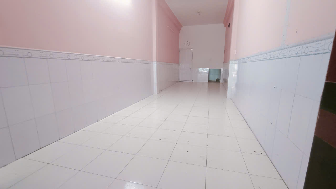 nhà 7 triêụ mặt tiền hẻm cách đường Nguyễn Văn Cừ 50 m thuận lợi cho việc kinh doanh - Ảnh 4