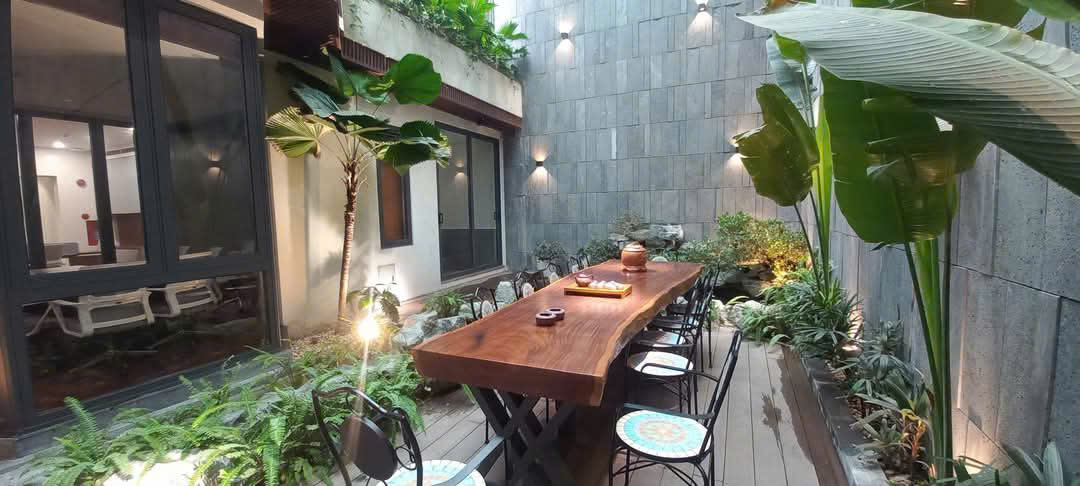 Nhà Phố Siêu Đẹp Phố Giang Văn Minh 370m², Mặt Tiền 12m – Kinh Doanh Đỉnh – Giá 100 Tỷ - Ảnh 2