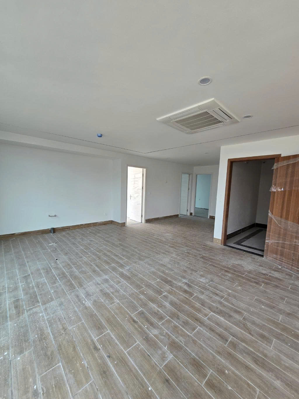 TÒA NHÀ LÔ GÓC 175M² x 9 TẦNG – VIEW HỒ TÂY – KINH DOANH – HOÀNG HOA THÁM, BA ĐÌNH – 75 TỶ - Ảnh 1