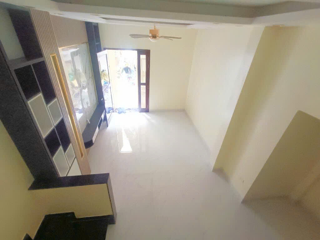 TÔN ĐỨC THẮNG 35 M, 3 TẦNG, NGÕ 3 M, 80 MÉT RA Ô TÔ TRÁNH.SỔ ĐỎ CHÍNH CHỦ, TRƯỚC NHÀ THOÁNG, RỘNG - Ảnh 2