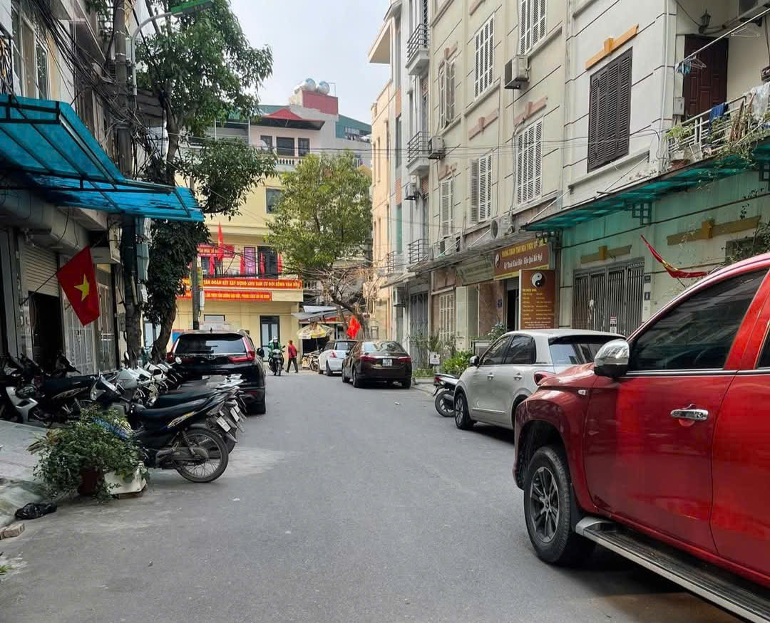 BÁN NHÀ HOÀNG QUỐC VIỆT, PHÂN LÔ, ÔTÔ TRÁNH, VỈA HÈ KINH DOANH, DT 54M2 NHỈNH 17 TỶ - Ảnh 3