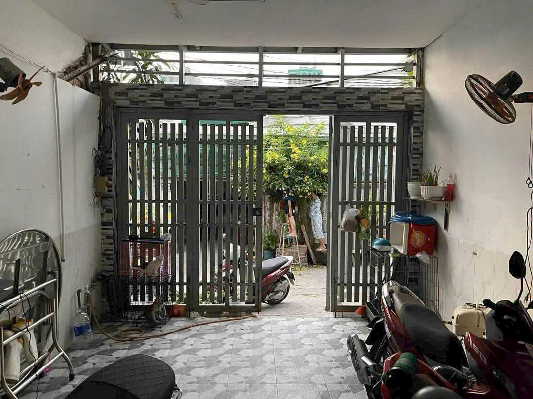 Bán nhà 100m2, 5PN, 5WC,  trệt có gác lửng, ngõ Linh Trung, Thủ Đức - 5.15  tỷ - Ảnh 1