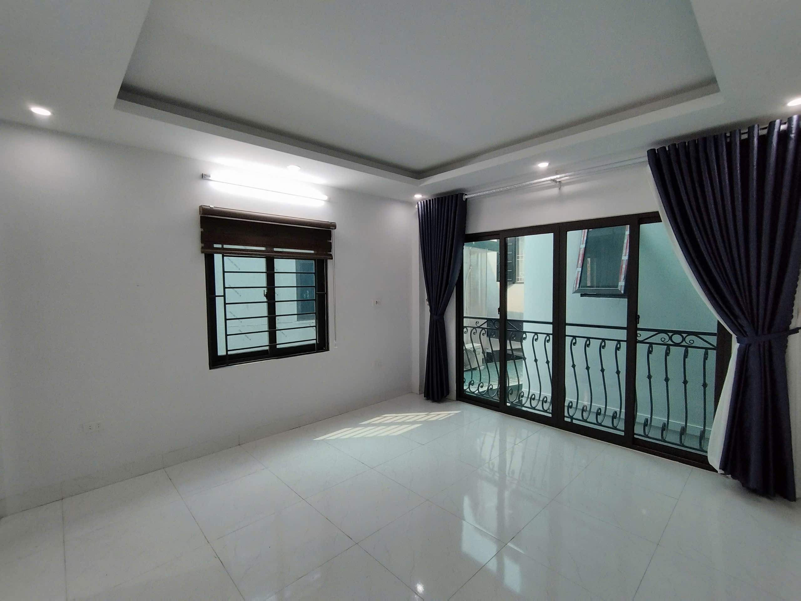 CẦN BÁN GẤP NHÀ MỚI 4.5 TẦNG – VẠN PHÚC, HÀ ĐÔNG – GIÁ 6,6 TỶ (CÓ THƯƠNG LƯỢNG) - Ảnh 2