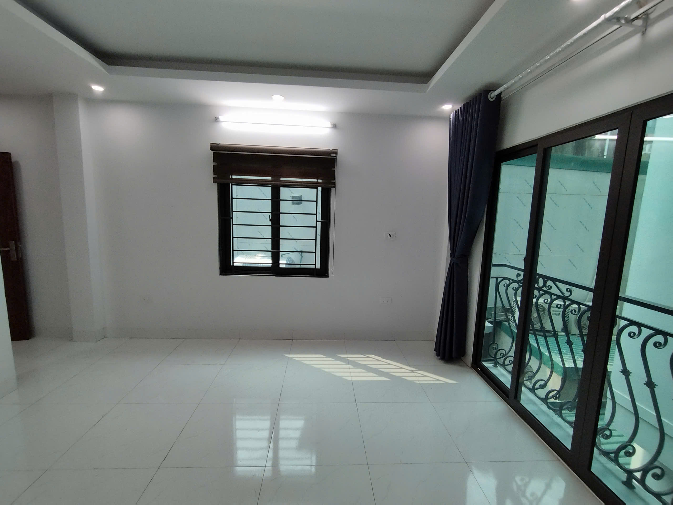 CẦN BÁN GẤP NHÀ MỚI 4.5 TẦNG – VẠN PHÚC, HÀ ĐÔNG – GIÁ 6,6 TỶ (CÓ THƯƠNG LƯỢNG) - Ảnh 3