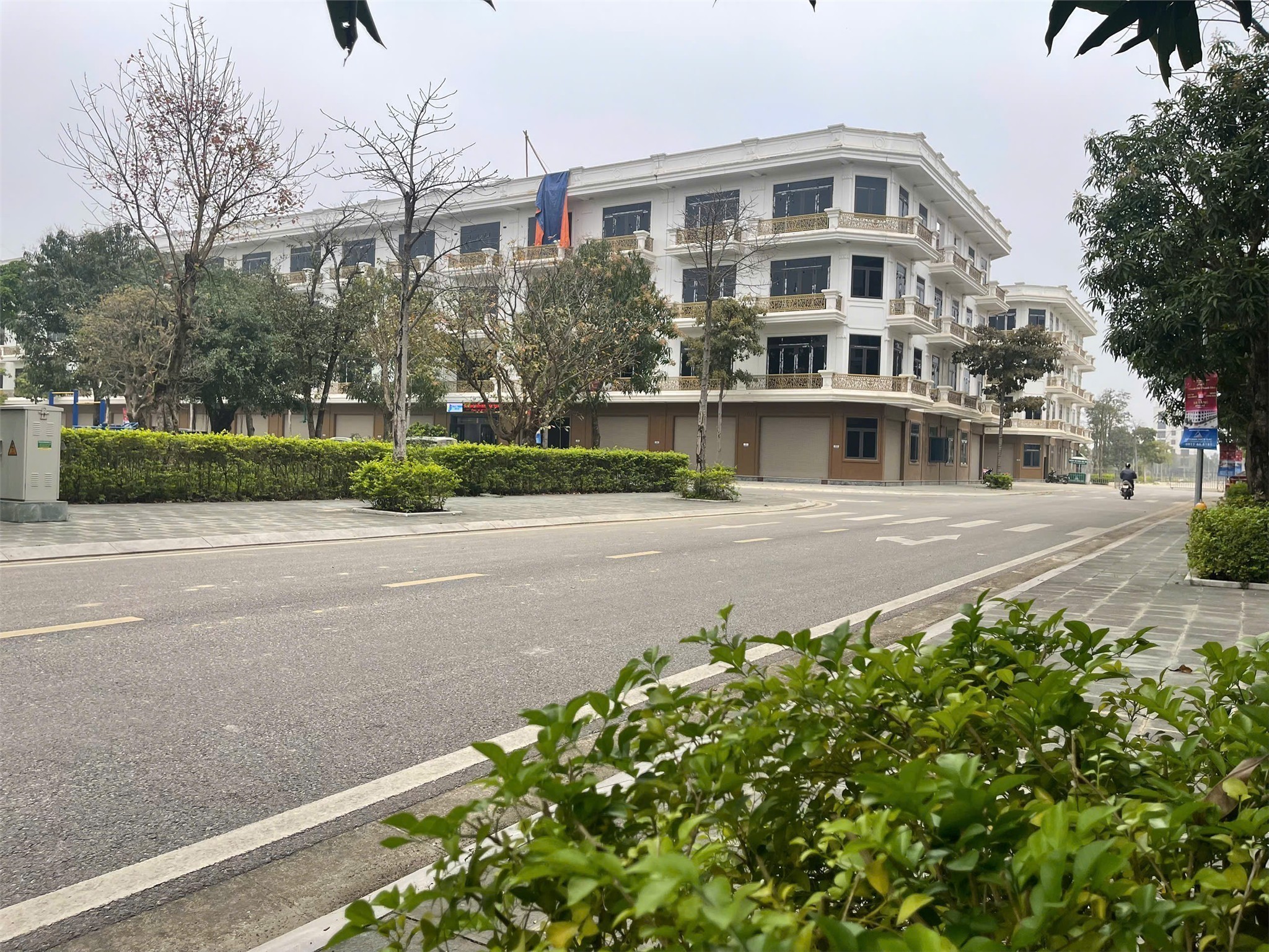 CĂN GÓC VIP. KĐT XUÂN HƯNG. VIEW CÔNG VIÊN. BAO PHÍ SANG TÊN. LH: 0966343969 - Ảnh chính