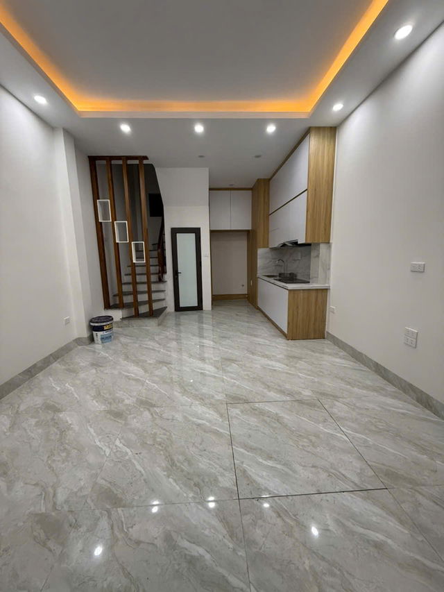 NHÀ XÂY MỚI - AN SINH ĐỈNH - Ô TÔ ĐỖ CỔNG Bát Khối 31m2X 5 tầng mặt tiền  4m, 5.7 tỷ Long Biên. - Ảnh chính