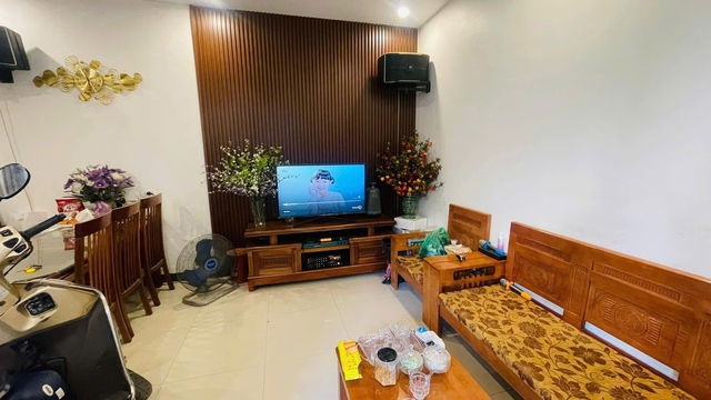 BÁN NHÀ RIÊN FULL NỘI THẤT Phúc Lợi 37m2 X 4 Tầng, mặt tiền 7.5m, 5.2 tỷ Long Biên. - Ảnh chính