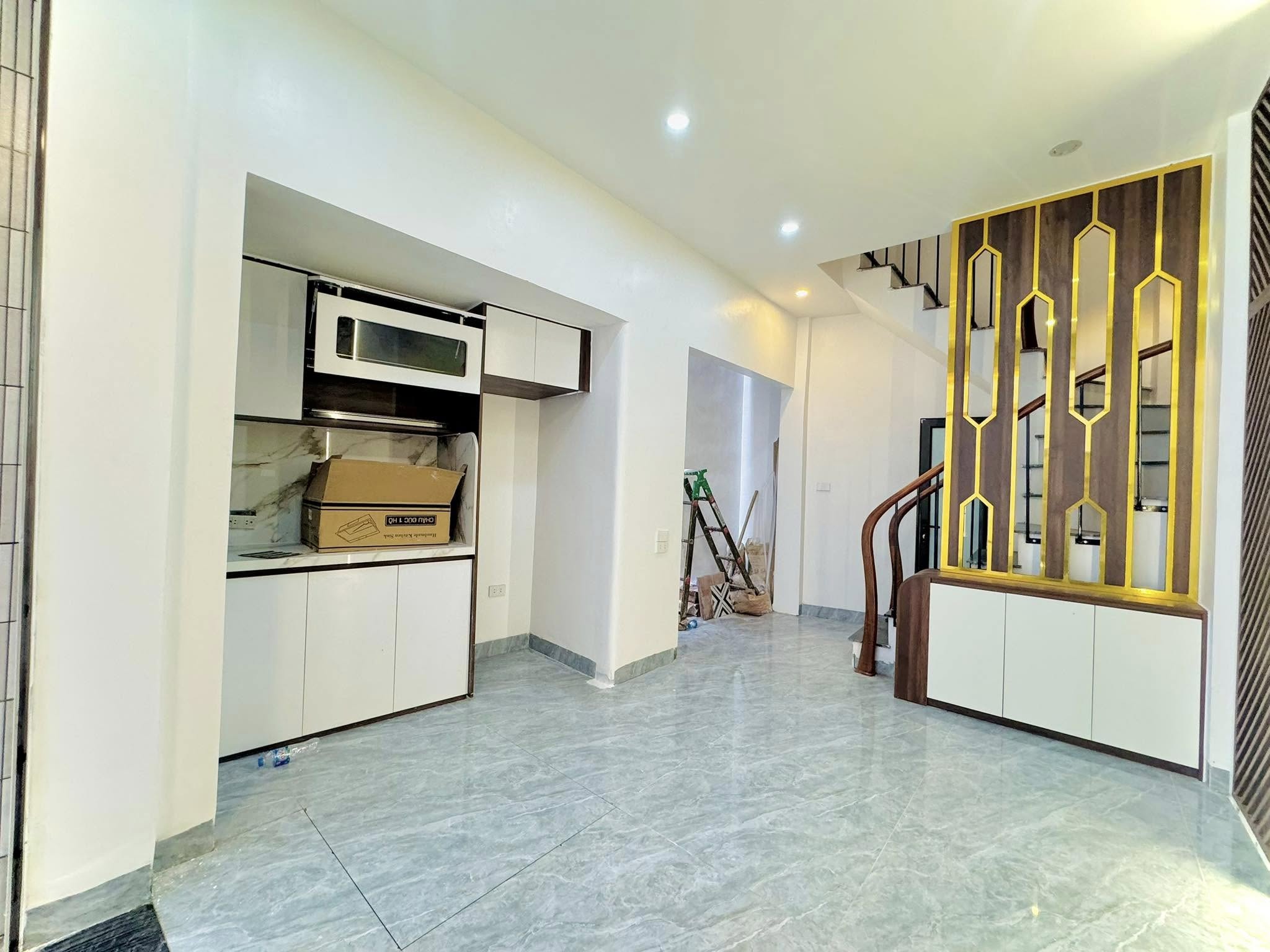 Nhà 4T khu Vĩnh Tuy -nhà mới -ở ngay 4T 40M- ngõ thông-cách ô tô 20M - Ảnh 1