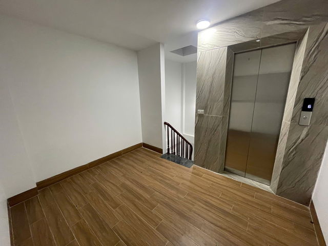 NGÕ Ô TÔ -NHÀ 6 TẦNG THANG MÁY Thạch Bàn 36 m2 X  6 tầng,mặt tiên 3.6, 8 tỷ Long Biên. - Ảnh chính
