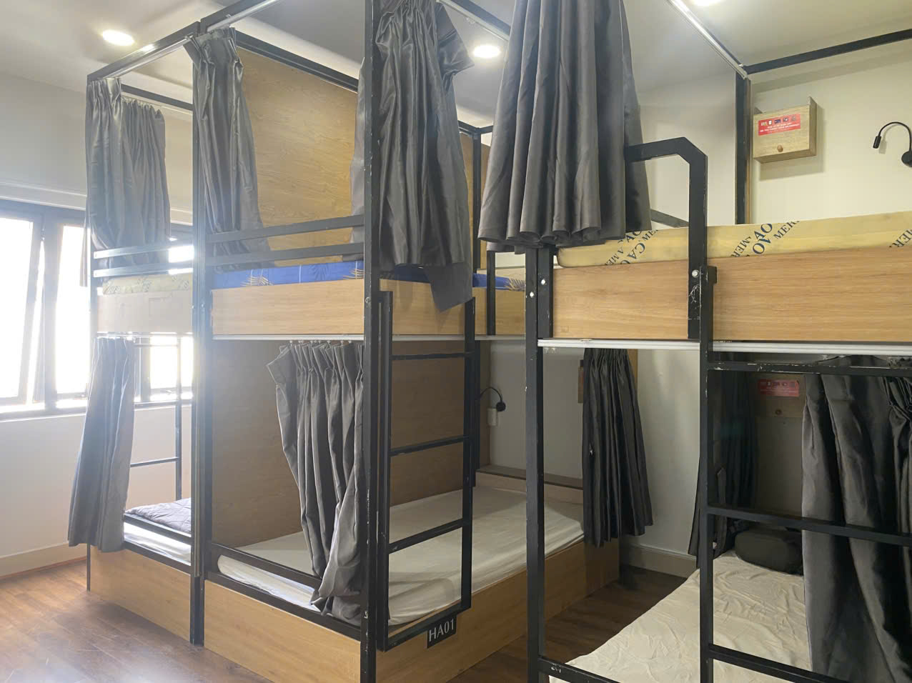CHO THUÊ KTX CARO BÌNH THẠNH- GIÁ TỐT, TIỆN NGHI, AN NINH GẦN ĐH HỒNG BÀNG, UEF - Ảnh chính