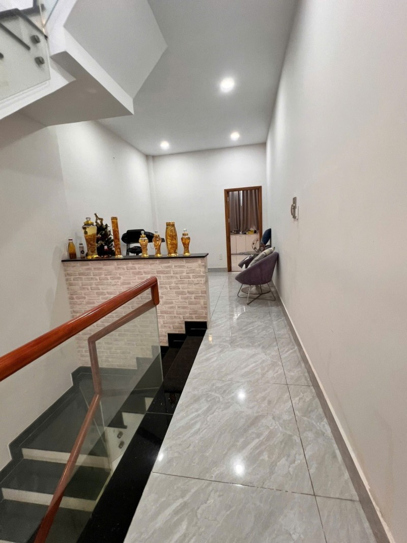 Mặt tiền kinh doanh 133m2 - Gần QL13 & ngã tư Hiệp Bình Phước, Nhà đẹp 3 tầng - hoàn công. - Ảnh 3