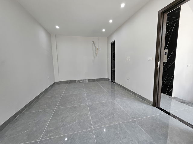 NHÀ MỚI Ô TÔ ĐỖ CỔNG Ngọc Lâm 47m2 X6 tầng, mặt tiền 6m,8.3 tỷ Long Biên. - Ảnh 1