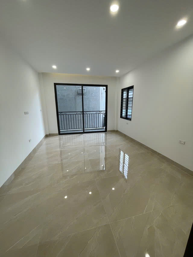 NHÀ MỚI TẶNG NỘI THẤT Ngọc Lâm- Long Biên 35m2 X 5 Tầng ,mặt tiền 3.6m, 6.59 tỷ. - Ảnh chính