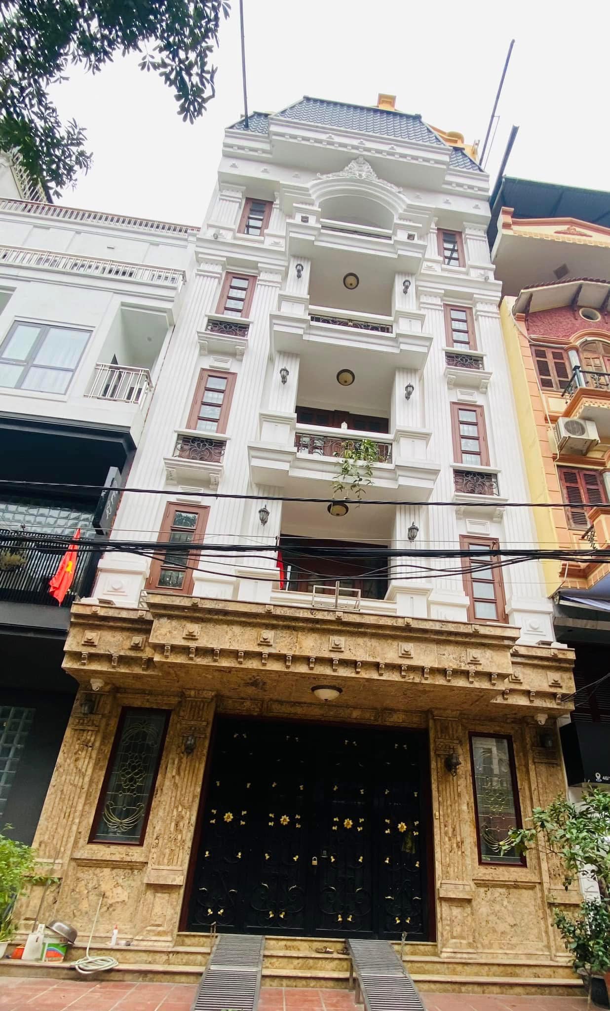 Bán nhà mặt phố Linh Lang - Phan Kế Bính, vị trí vàng, mặt tiền 15m đỗ được 3 ô tô trước cửa, dt - Ảnh chính